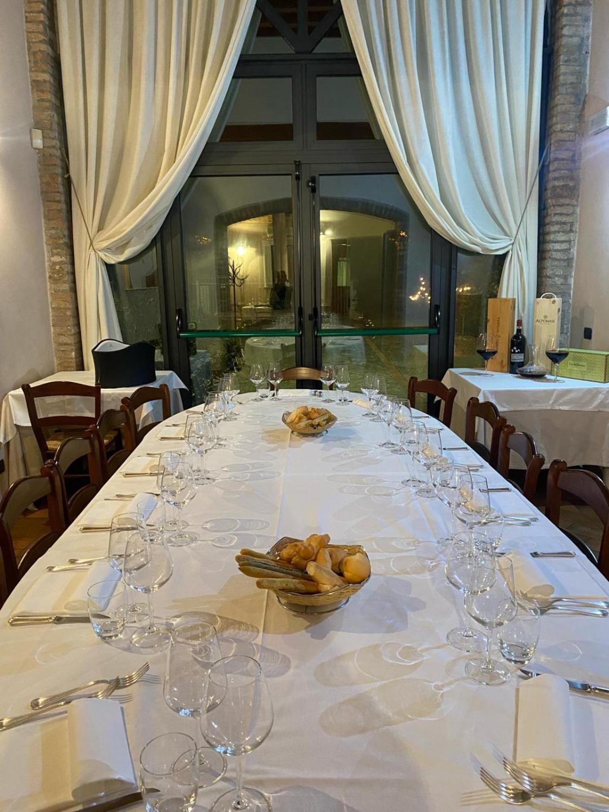 Locanda Corte Ruspecchio Bed & Breakfast Quattro Castella ภายนอก รูปภาพ