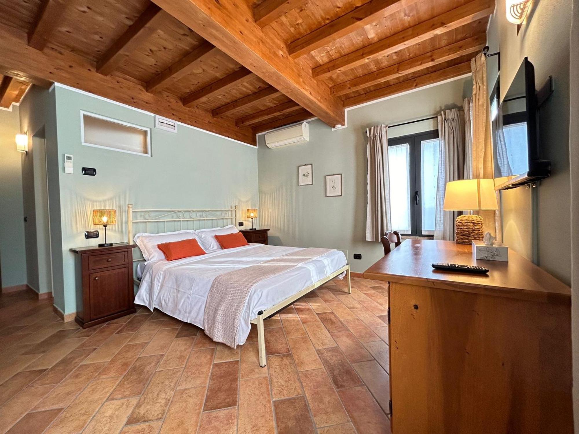 Locanda Corte Ruspecchio Bed & Breakfast Quattro Castella ภายนอก รูปภาพ